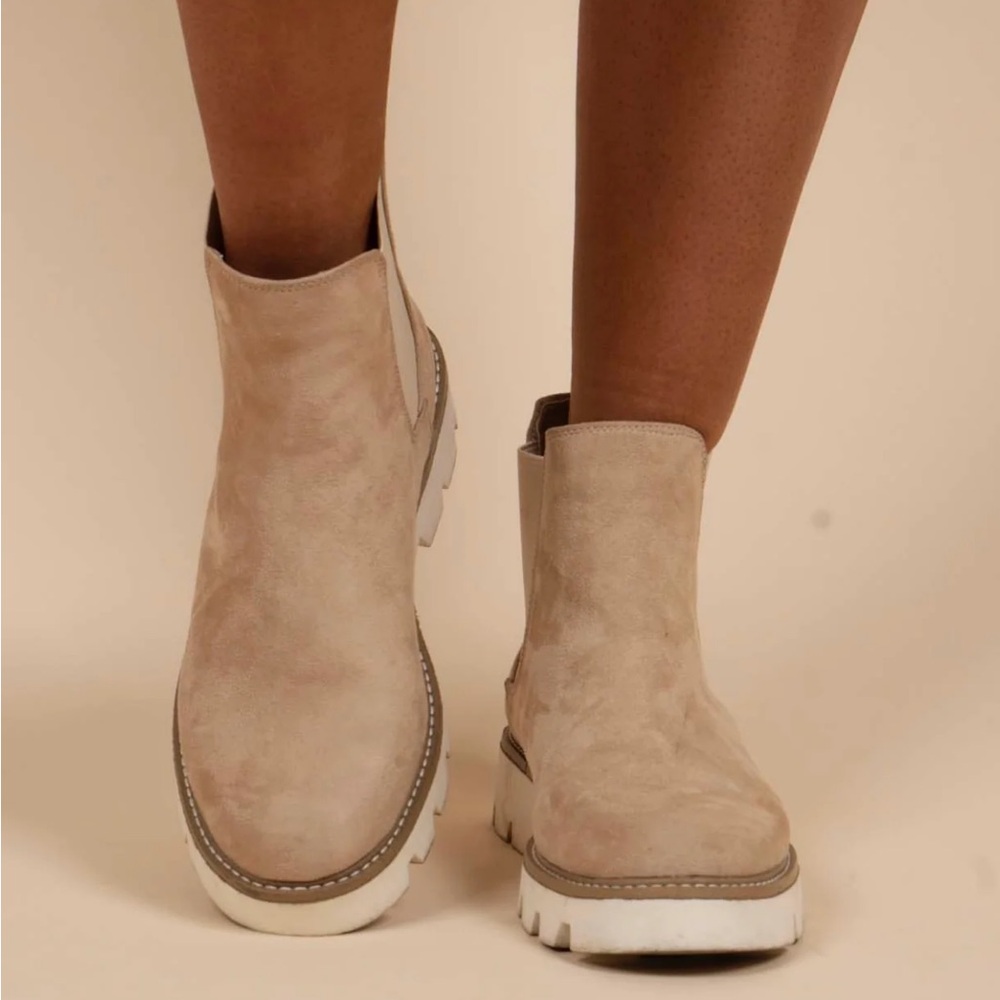 Tan Chinese Laundry Piper Boots, Size 8 - Picture 4 of 6